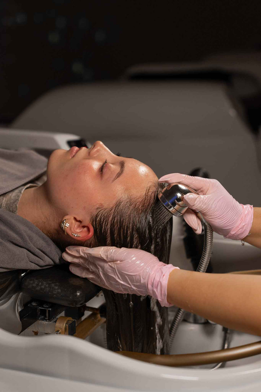 Head spa rinse treatment at Invita Head Spa Las Vegas